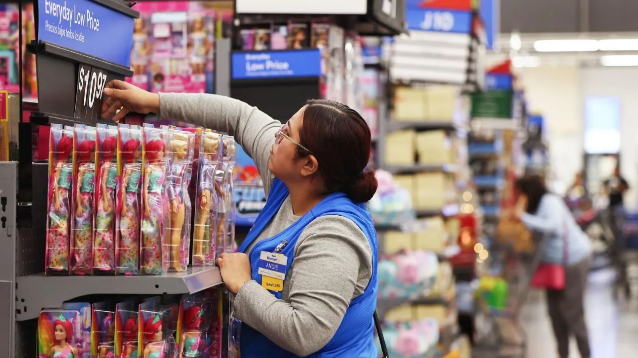 Consulta empleos de temporada en las principales tiendas minoristas